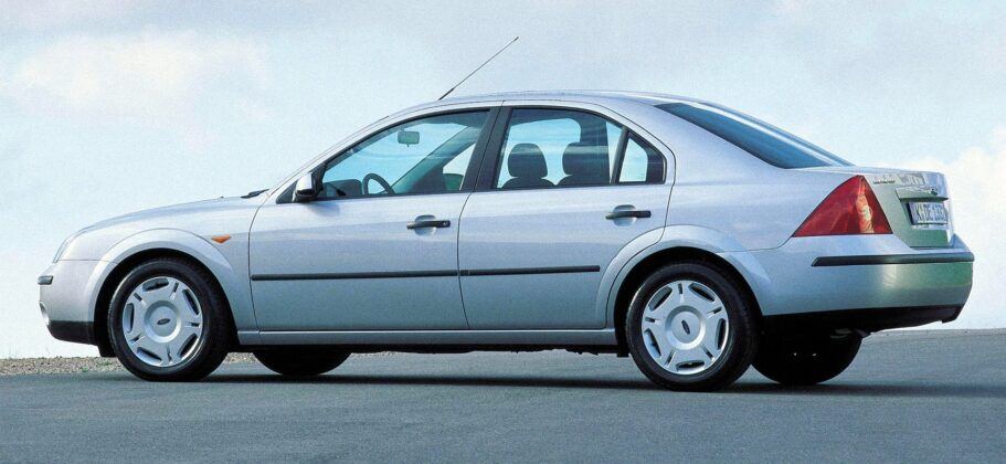 Ford Mondeo III 38