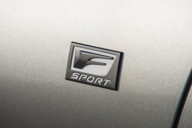 Lexus ES 300h F Sport Edition test 2020 - pakiet stylizacyjny F Sport