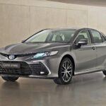 Toyota Camry Hybrid po liftingu – co się zmieniło?