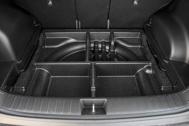 Hyundai Tucson 1.6 T-GDI HEV - schowek pod bagażnikiem