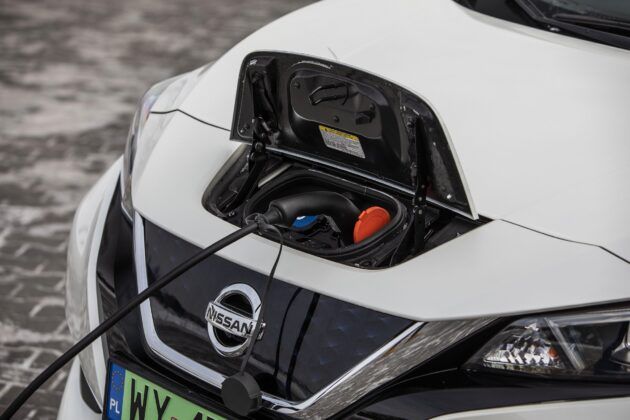 Nissan Leaf 62 kWh - test (2021) - gniazdo ładowania