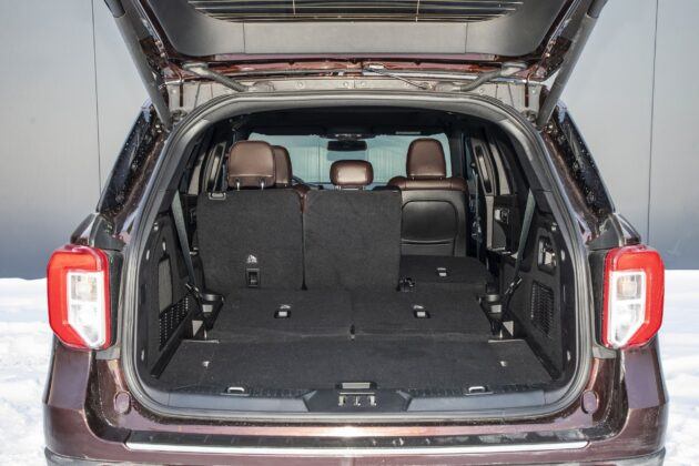 Ford Explorer Plug-In Hybrid (2021) - test - bagażnik