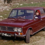 Stare zdjęcia reklamowe radzieckich aut. Oto zbiór najciekawszych prospektów!