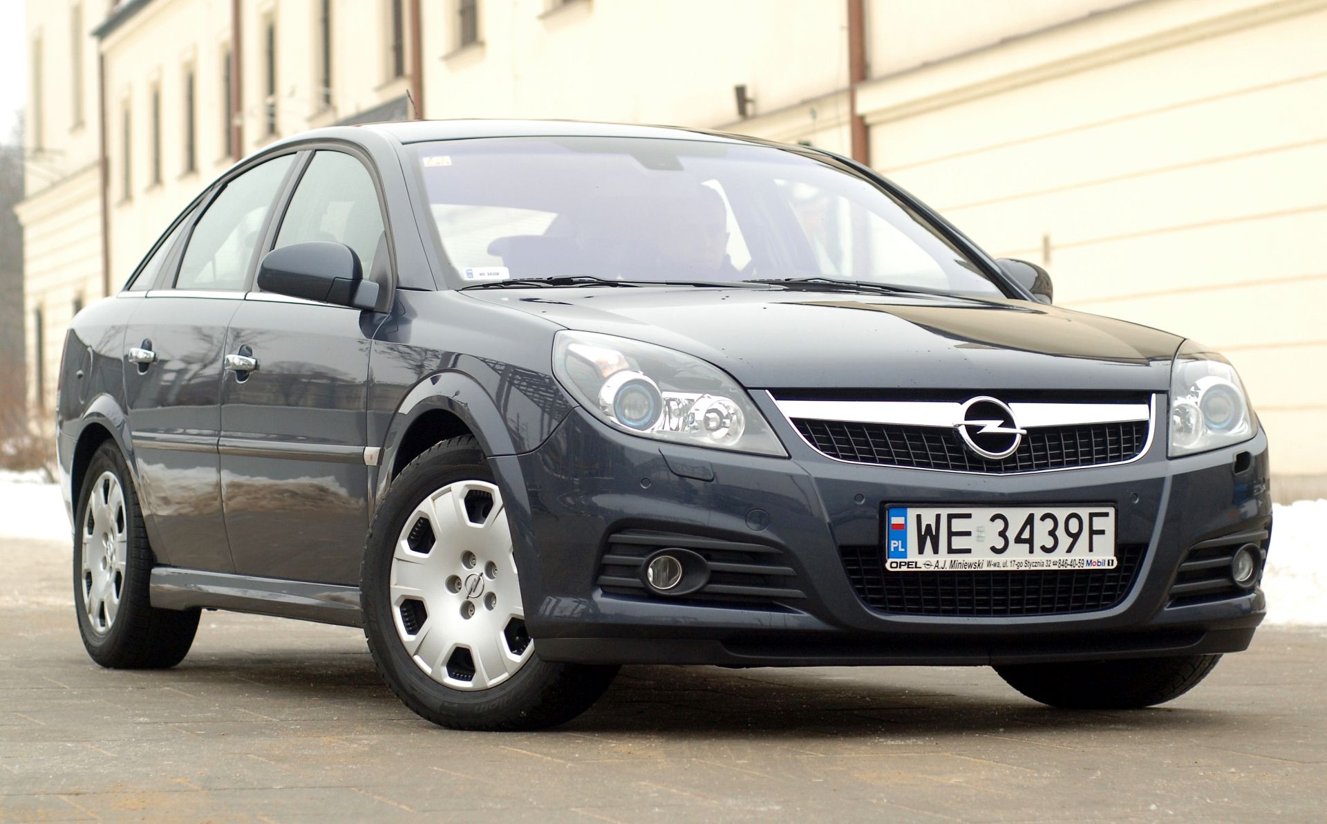 Żarówki Opel Vectra (C) jakie potrzebne do wymiany?