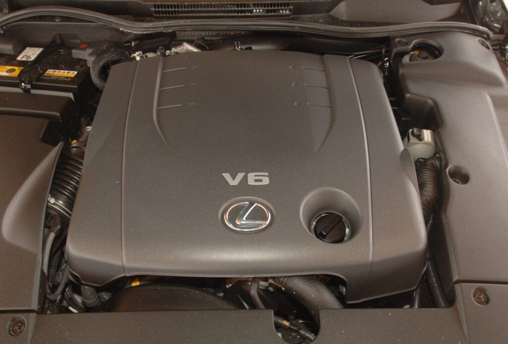 Lexus GR V6