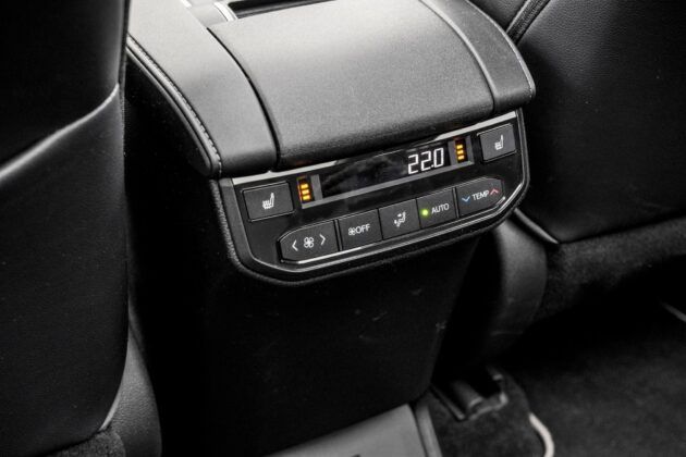 Toyota Highlander 2.5 Hybrid - klimatyzacja