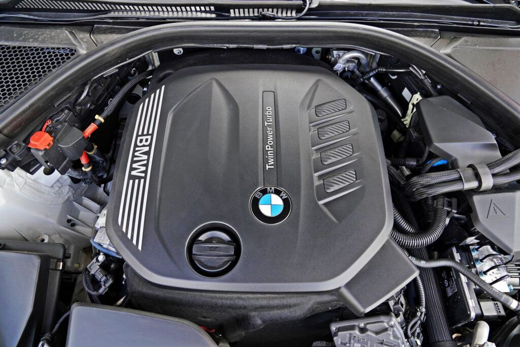BMW serii 3 Limuzyna - silnik