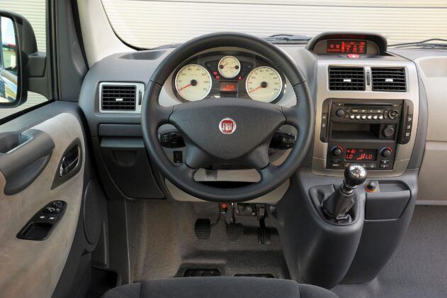 Fiat Scudo Citroen Jumpy Peugeot Expert deska rozdzielcza (5)