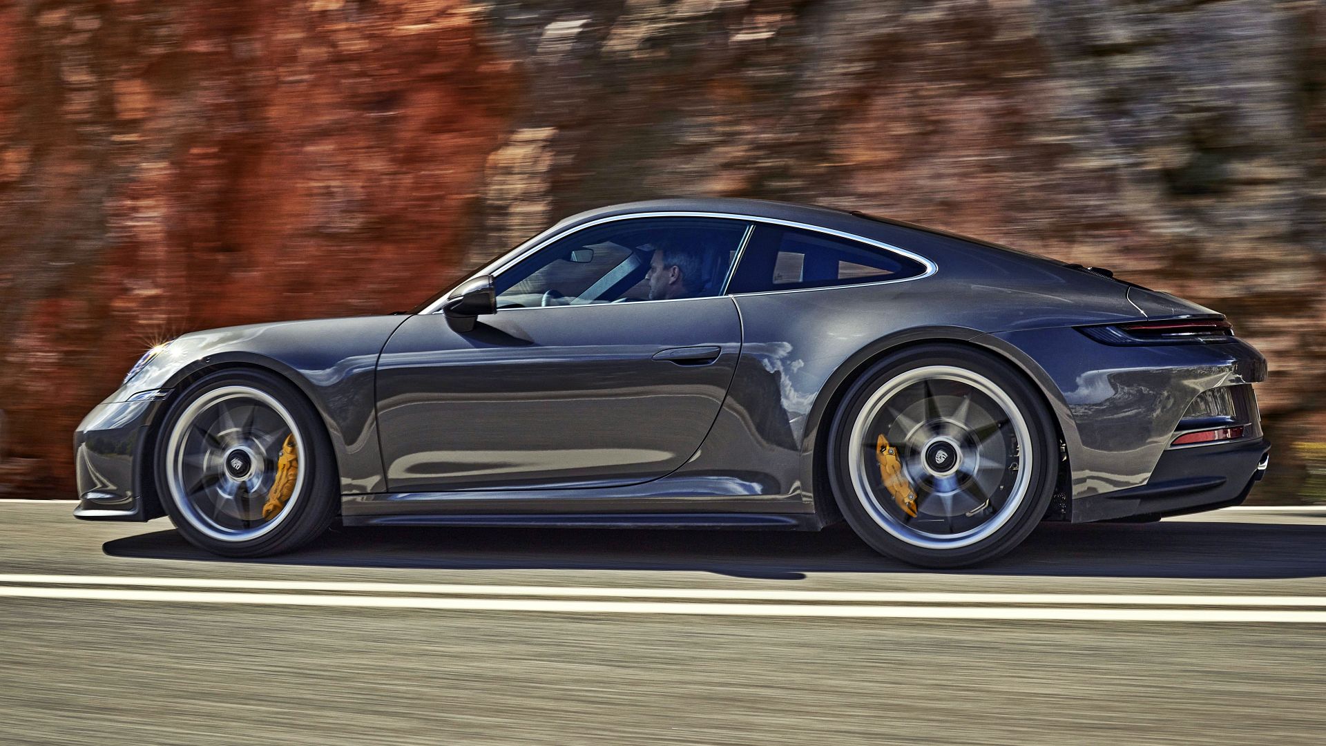 Nowe Porsche 911 GT3 Touring czym się wyróżnia? Ile