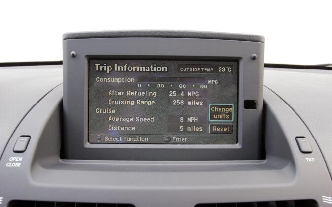 Toyota Avensis II ekran