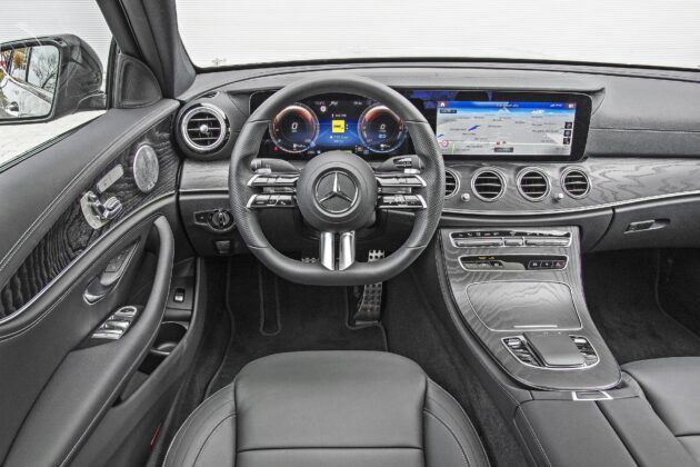 Mercedes klasy E - deska rozdzielcza