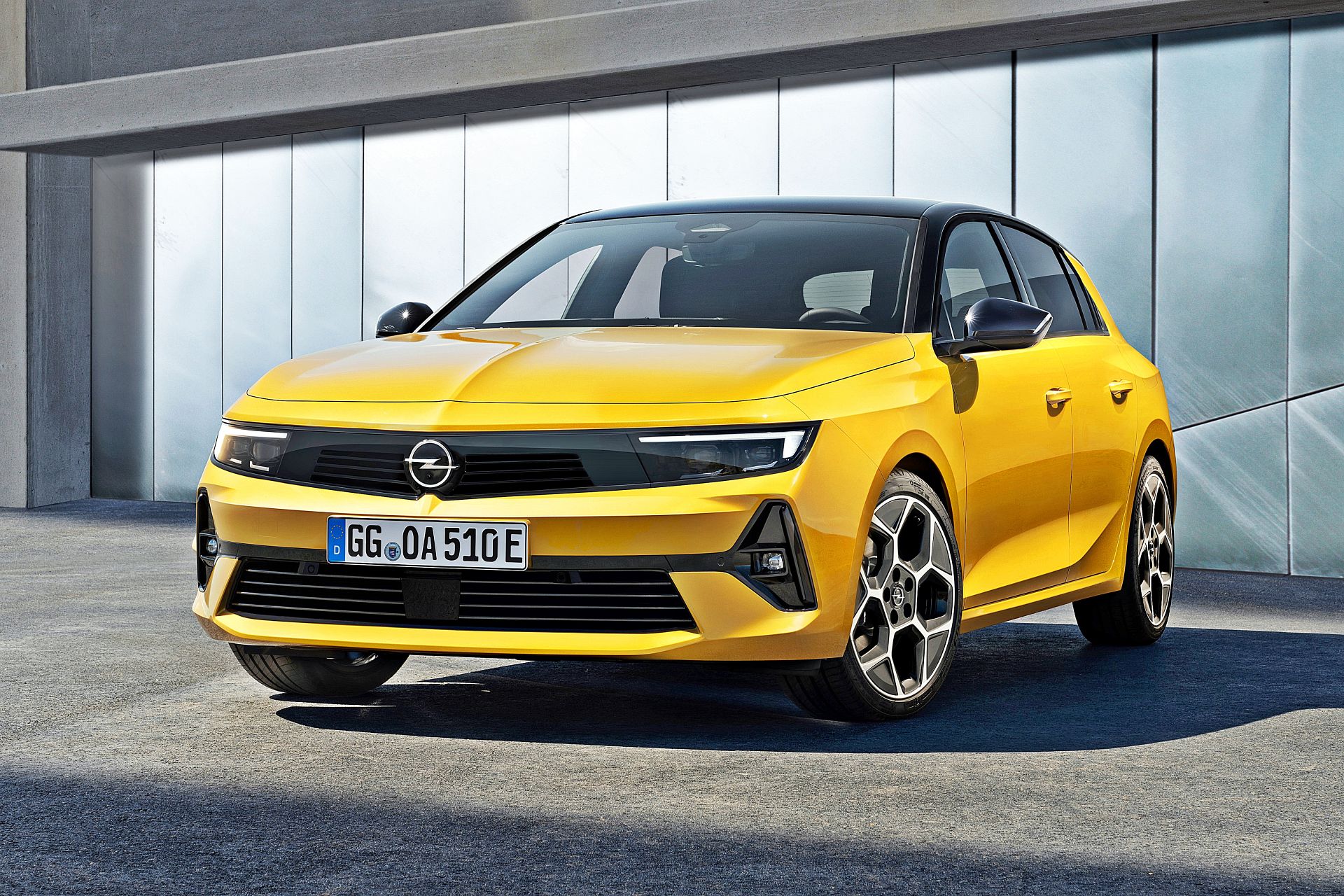 Nowy Opel Astra oficjalne zdjęcia i informacje