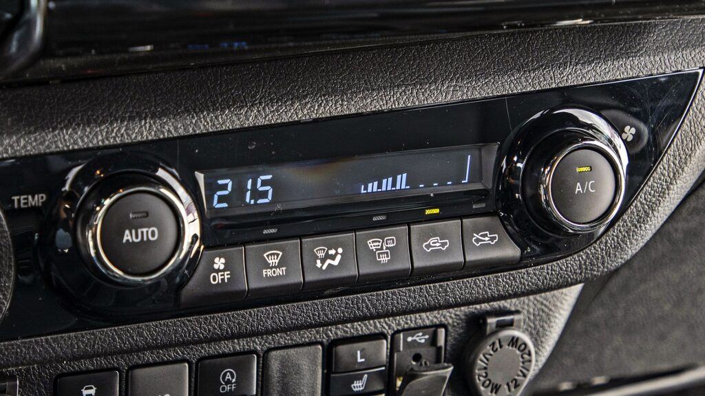 Toyota Hilux - klimatyzacja