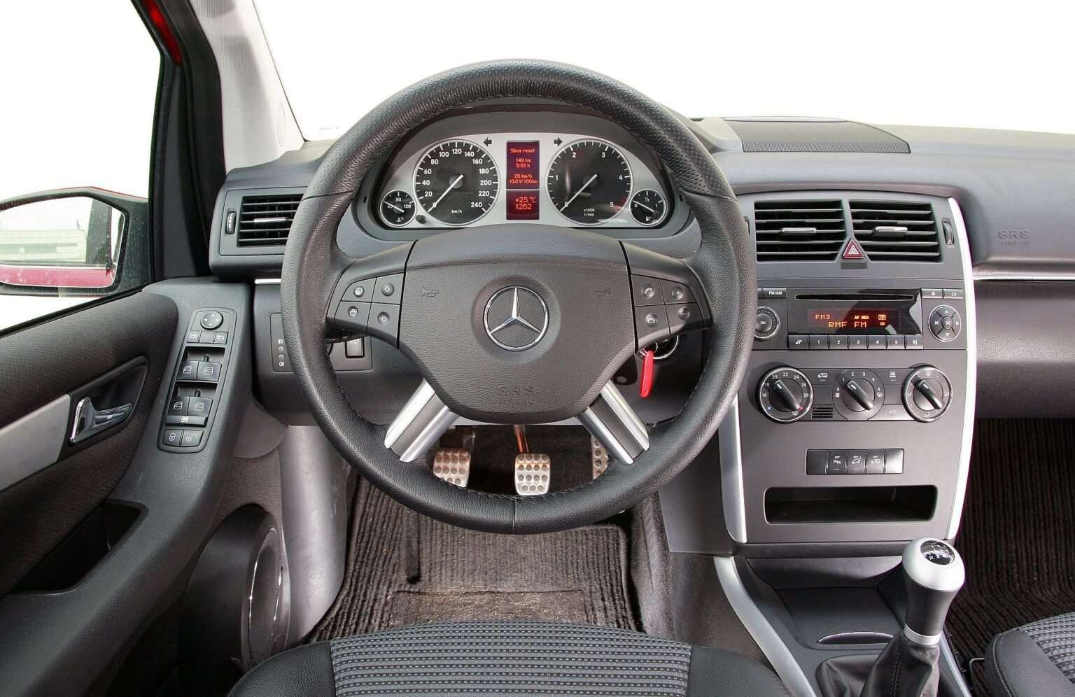 Używany Mercedes klasy B (W245; 20052011) opinie, dane
