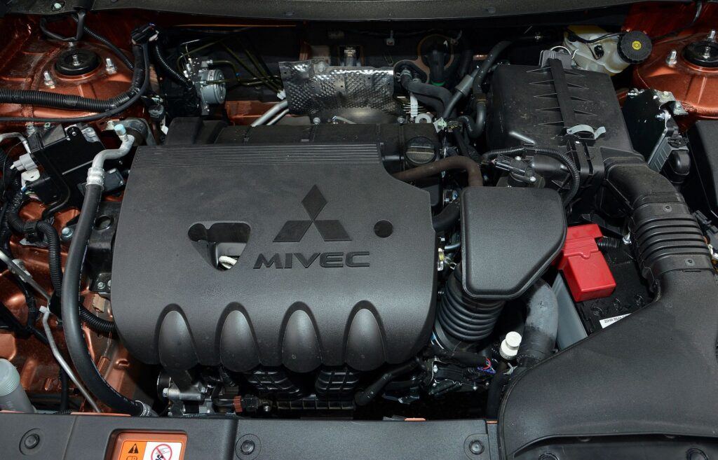 Mitsubishi Outlander III silnik (2)