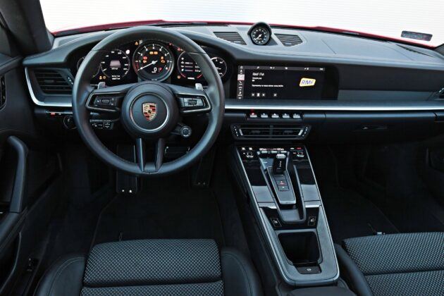 Porsche 911 - deska rozdzielcza