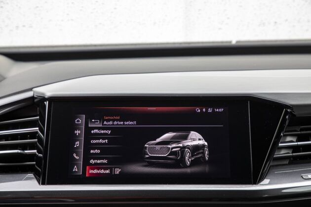 Audi Q4 e-tron test 2021 - menu trybów jazdy