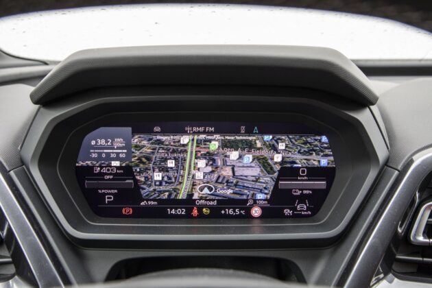 Audi Q4 e-tron test 2021 - cyfrowe wskaźniki