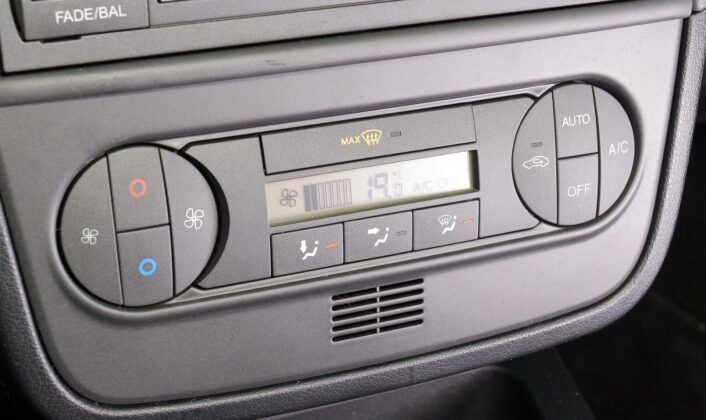Ford Fiesta VI klimatyzacja