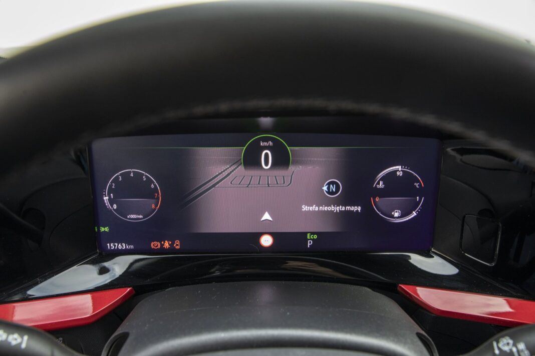 Opel Mokka (2021) - test - cyfrowe wskaźniki z widokiem mapy