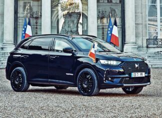 Prezydent Francji otrzymał nową limuzynę. Co to za auto?