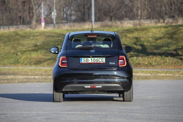 Fiat 500e 3+1 (2021) - test - tył