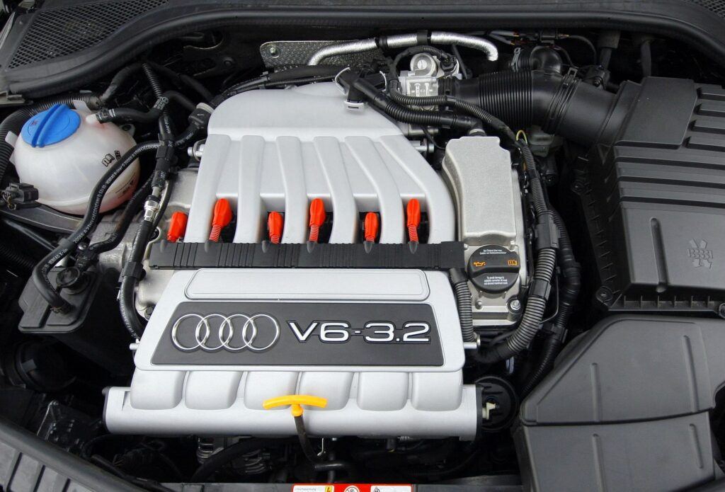 Audi TT 8J silnik