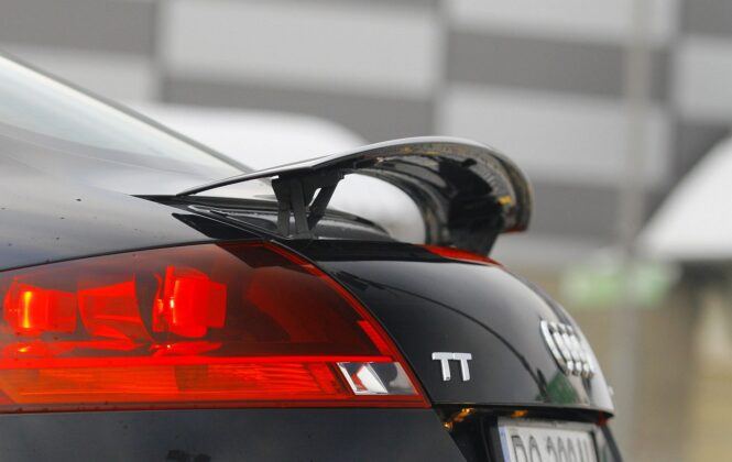 Audi TT 8J spojler
