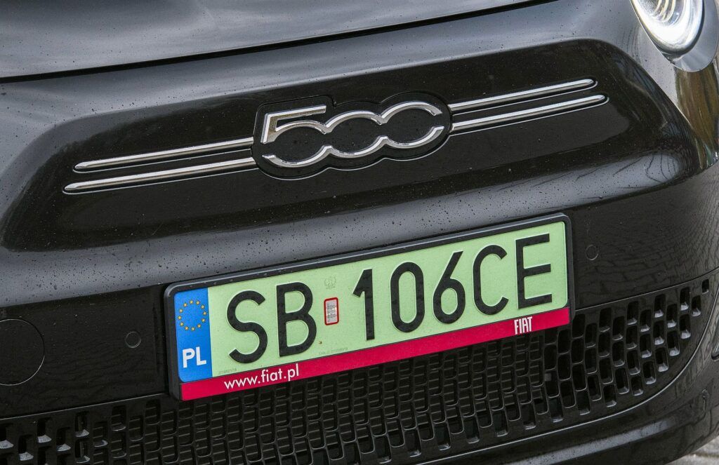 FIAT 500 III BEV La Prima 3+1 42kWh 118KM 1AT FWD SB106CE 11-2021