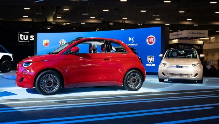 Fiat 500e RED na CES 2022 01