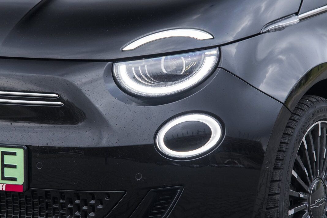 Fiat 500 3+1 (2022) – test – reflektor LED z efektem 3D