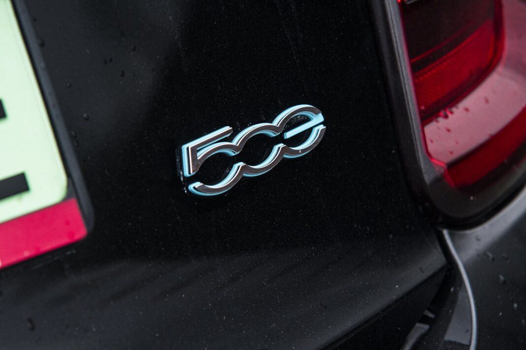 Fiat 500 3+1 (2022) – test – emblemat