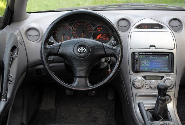 Toyota Celica VII deska rozdzielcza