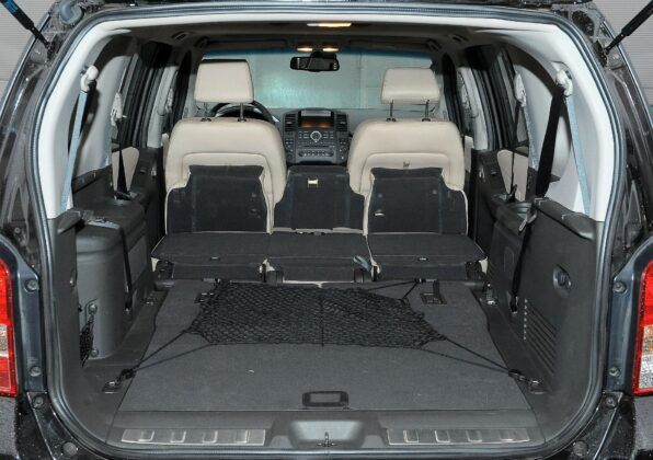 Nissan Pathfinder III (R51) bagażnik