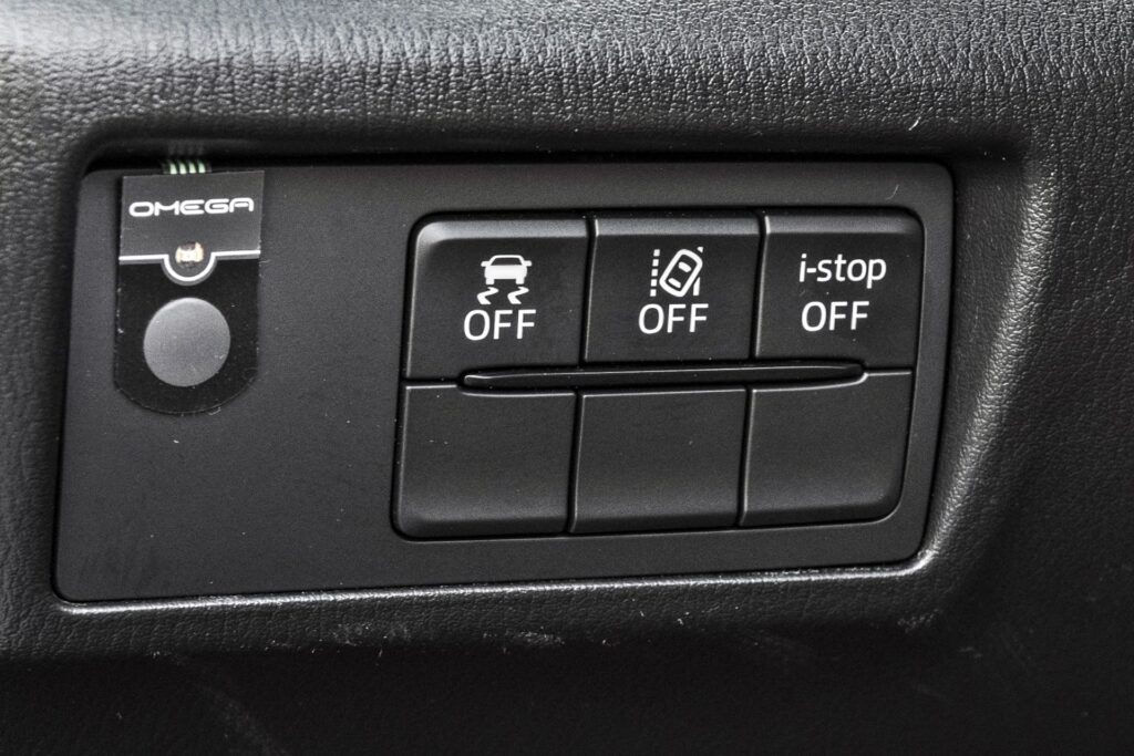 Mazda MX-5 - przyciski