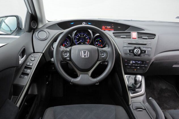 Honda Civic IX deska rozdzielcza