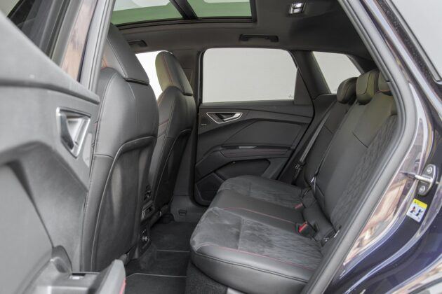 Audi Q4 e-tron 40 - test - kanapa / tylne siedzenia