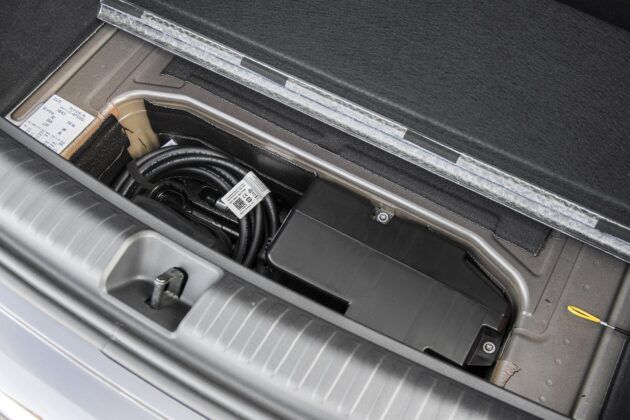 Audi Q4 e-tron 40 - schowek