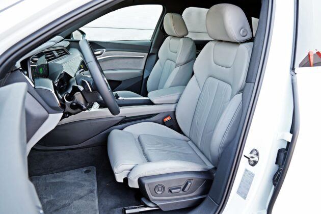 Audi e-tron - fotele przednie