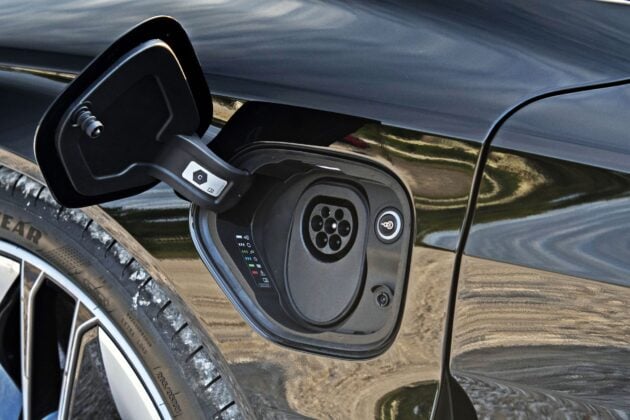 Audi RS e-tron GT - gniazdo ładowania