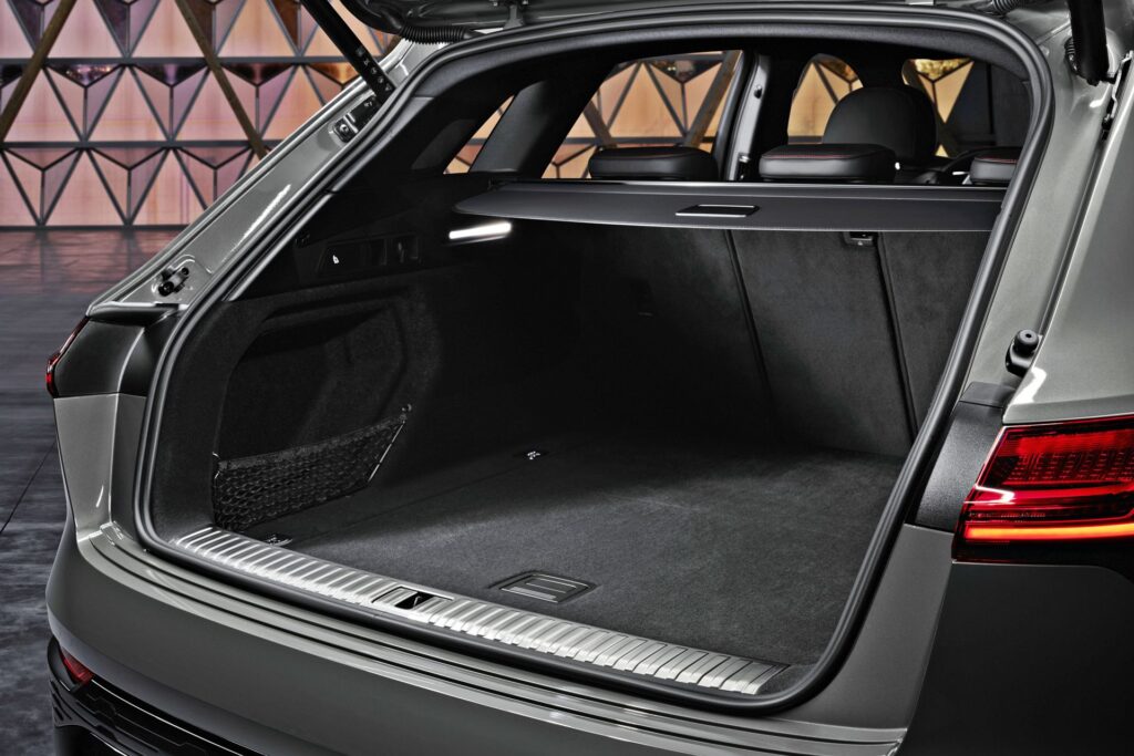 Audi Q8 e-tron - bagażnik