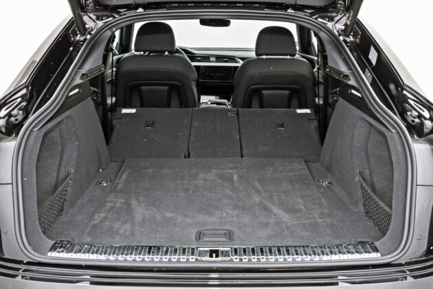 Audi Q8 Sportback e-tron - bagażnik