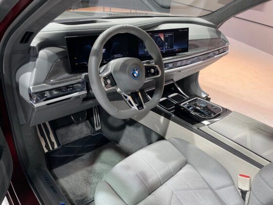 Nowe BMW serii 7 / i7 (2022) G70 - deska rozdzielcza
