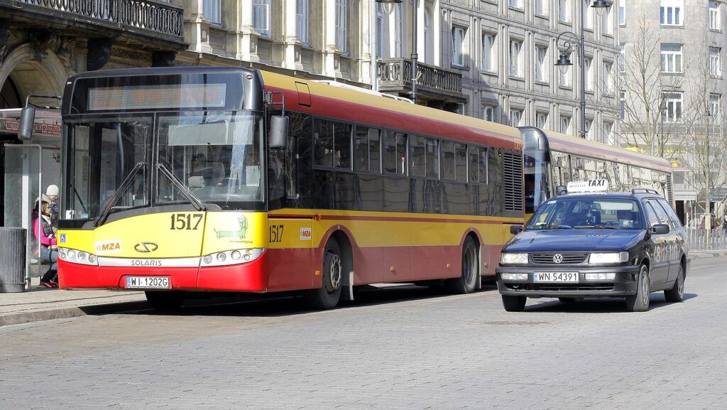 Autobusy miejskie - pierwszeństwo