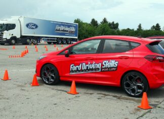 Bezcenna wiedza dla młodych kierowców. Za nami 6. edycja Ford Driving Skills for Life