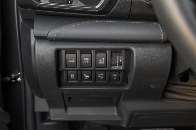 Subaru Forester - przyciski