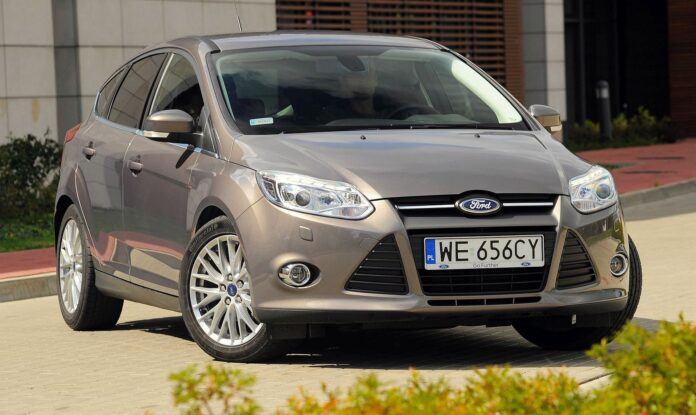 FORD Focus III 1.0EcoBoost 125KM 6MT WE656CY 08-2012