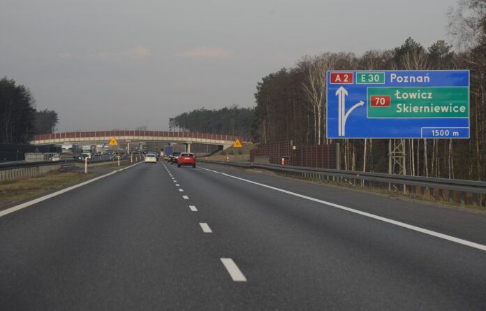 Ograniczenia predkosci na autostradach i drogach ekspresowych w Polsce