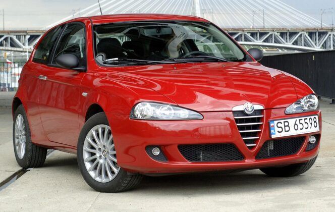Alfa Romeo 147 – przód