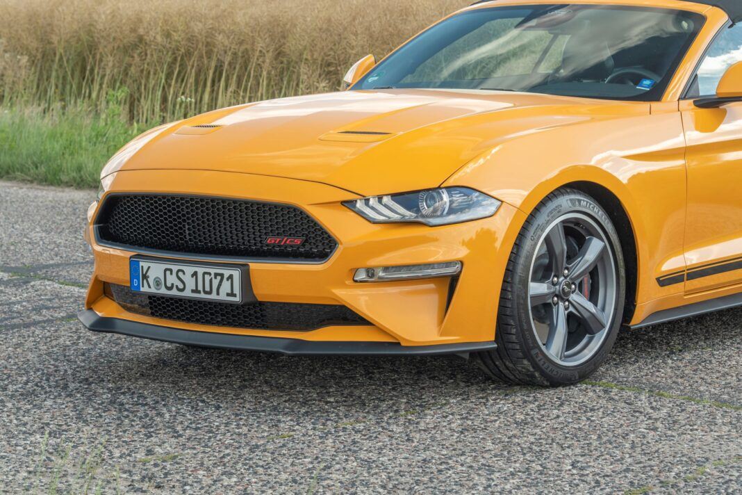 Ford Mustang CS - front